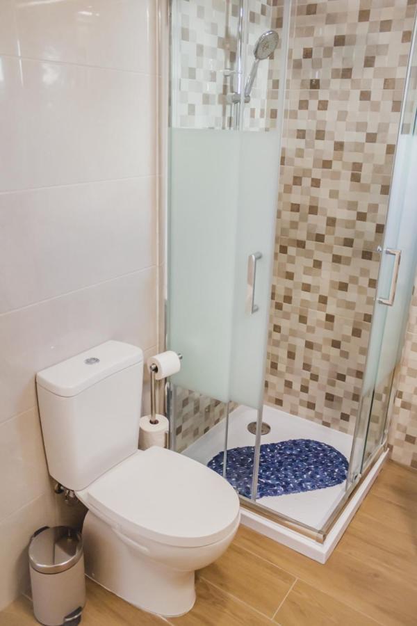 Lovely & Bright Renovated Apt. W/ Balcony In Lagos Bagian luar foto