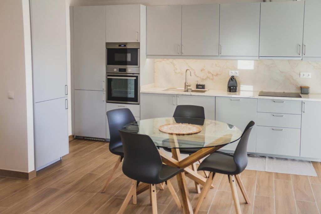 Lovely & Bright Renovated Apt. W/ Balcony In Lagos Bagian luar foto